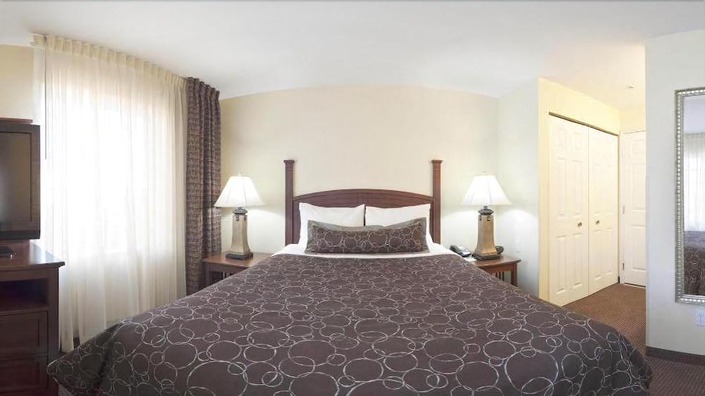 Staybridge - Roseville Area By Ihg Hotel 3*