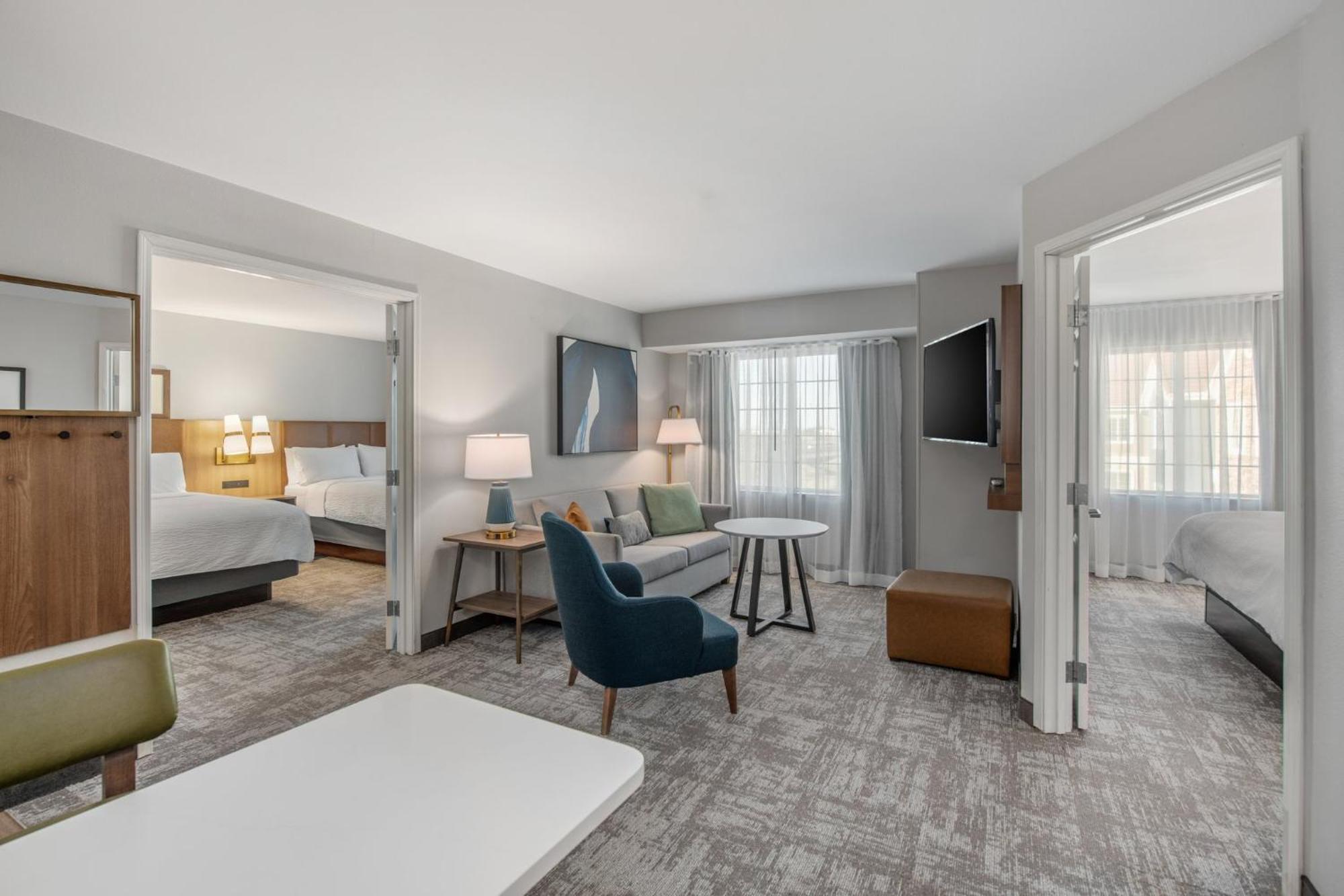 Staybridge - Roseville Area By Ihg Hotel 3*