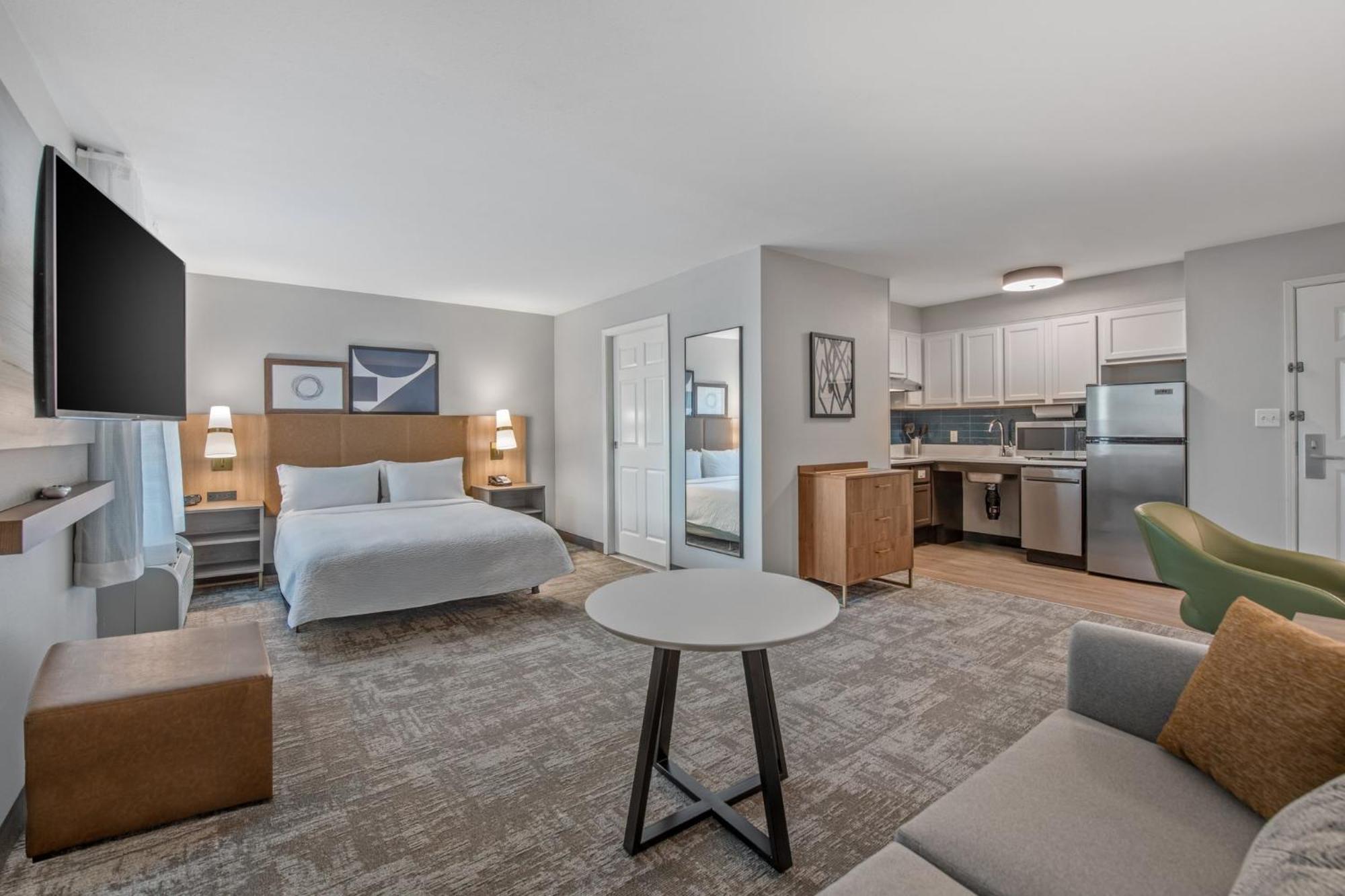 Staybridge - Roseville Area By Ihg Hotel