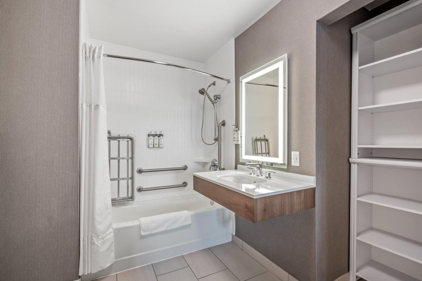 Staybridge - Roseville Area By Ihg Rocklin
