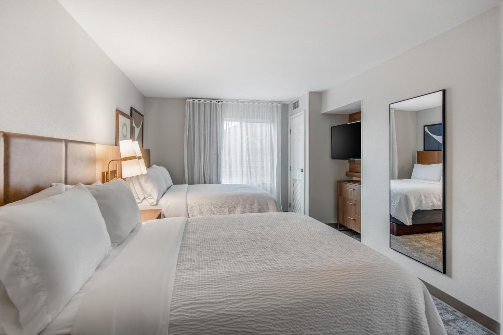 Staybridge - Roseville Area By Ihg Hotel